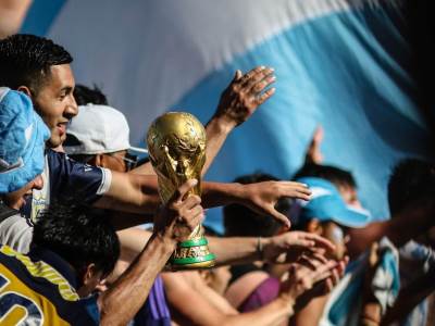  Navijač Argentine pao s mosta i nastavio da pjeva 