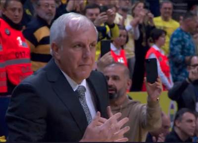  Željko Obradović doček u Istanbulu pred meč sa Fenerbahčeom 