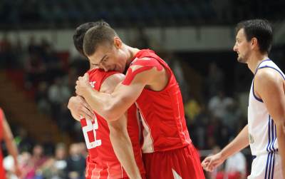 Stefan Lazarević produžio ugovor sa Crvenom zvezdom 