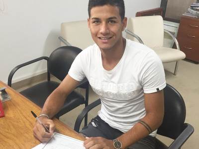  aleks vigo dolazi u crvenu zvezdu 