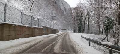  Snijeg na putevima oko Bihaća 