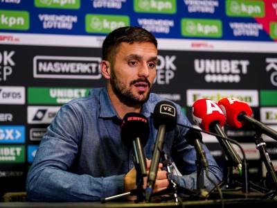  dušan tadić se oglasio nakon otkaza za trenera ajaksa  