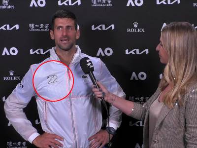  Novak Đoković nosio specijalnu jaknu sa brojem 22 