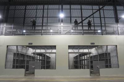  Novi zatvor u El Salvadoru 