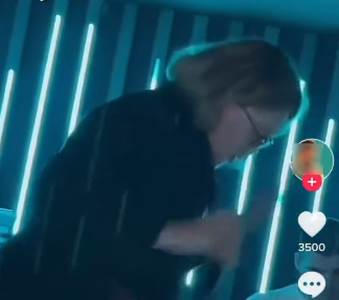  Šemsa Suljaković pala s bine 