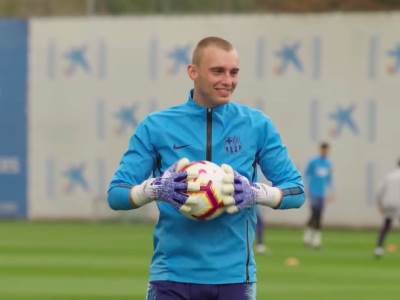  Golman Jasper Silesen zanemaruje ćerku 