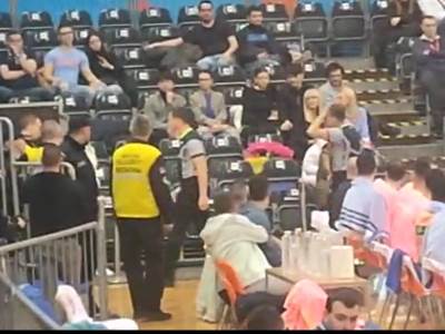  Grobari vrijeđali Čovića, sudije otišle - prekinut meč FMP - MEGA 