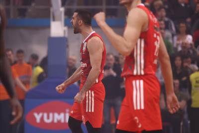  ZVEZDA POBIJEDILA U "RATU" SA PARTIZANOM! Vratila se iz mrtvih i ušla u finale Kupa - 150 MINUTA drame i haosa u Čairu! 