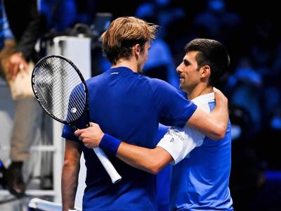  Aleksandar Zverev hvali Novaka Đokovića 