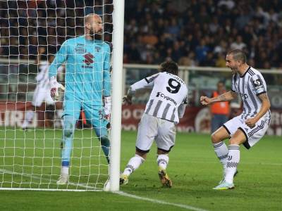  Leonardo Bonući hvali Dušana Vlahovića 