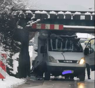  Kombi se zabio u prugu kod Incela 