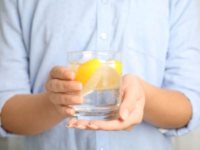  Voda sa limunom dobra za zdravlje 
