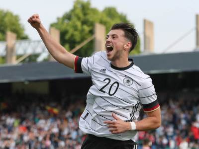  Lazar Samardžić na meti Milana 