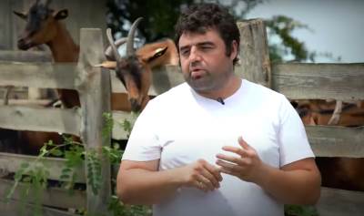  Glumac Branko Janković uzgaja koze na selu 
