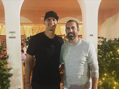  nfl igrač u podkastu najavljuje klub  