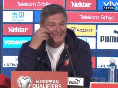  Dragan Stojković pred utakmicu Srbije i litvanije 