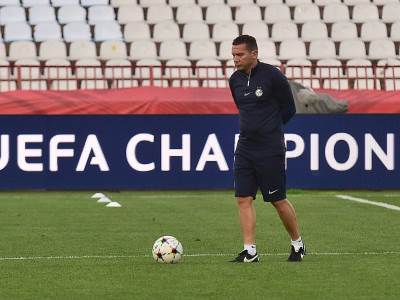  detalji oko baraka bahara i crvene zvezde  