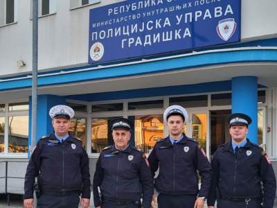  Policajci spasili mladića iz Save 
