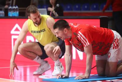  Luka Mitrović produžio ugovor sa Zvezdom 