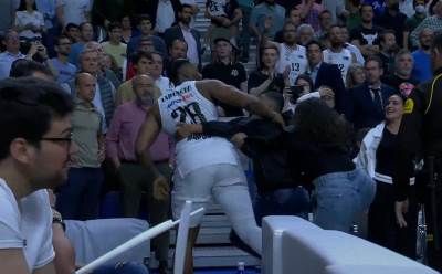  Bruka navijači Reala skandirali Jabuseleu 