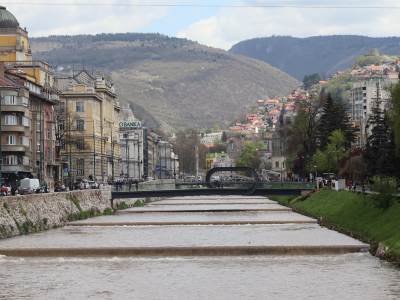  Učenica na nastavu donijela pištolj 