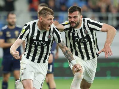  Partizan premira fudbalere za drugo mjesto 