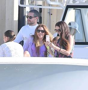  Šakira i Luis Hamilton na jahti 