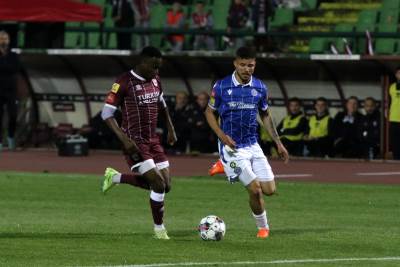  Fudbaler Sarajeva ubacio loptu u teren i šetao na derbiju protiv Željezničara 