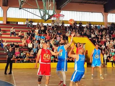  Brojne košarkaške zvijezde na proslavi 50. rođendana KK Una Kozarska Dubica 