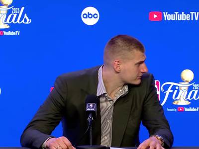  Nikola Jokić nije htio da odgovara na pitanja novinara 