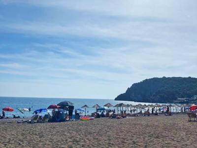  Muškarac na JADRANU poginuo prilikom skoka u more, glavom udario u stijenu 