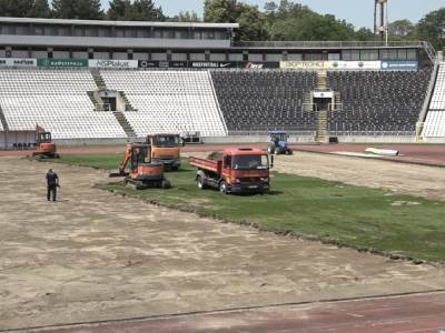  partizan mijenja travu na stadionu  