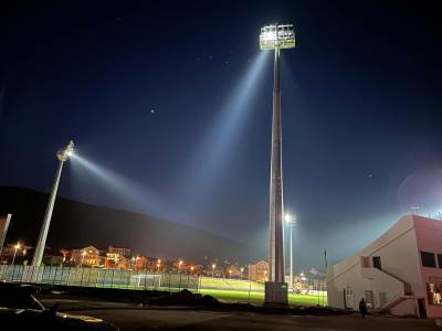  Postavljeni reflektori na stadionima u Trebinju i Posušju 