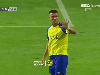  Kristijano Ronaldo napao snimatelja nakon meča! Poništili mu golčinu, pa pobjesnio! (VIDEO) 