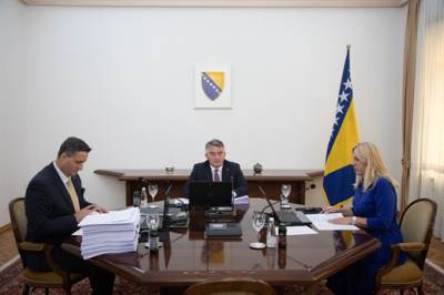  Na stolu brojne odluke: Bećirović glasao protiv otvaranja konzulata Srbije u Bijeljini 