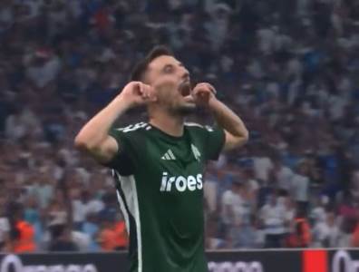 Panatinaikos pobijedio Marsej Filip Mladenović proslava Panatinaikos pobijedio Marsej Filip Mladenović proslava