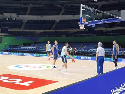  Košarkaši Srbije odradili trening u Manili 