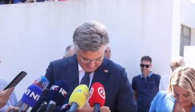  Plenkovića pokakio galeb 