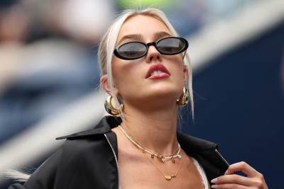  Tejlor Fric djevojka Morgan Ridl 