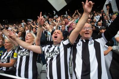  Navijač Njukasla izboden u Milanu (FOTO) 