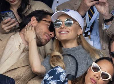  Razvodi se Arijana Grande 