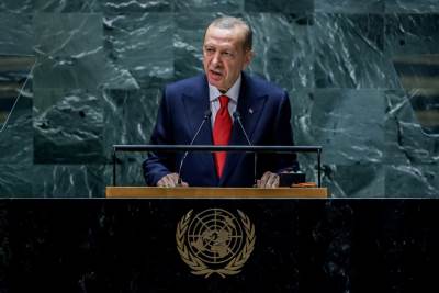  Erdogan: Ne slažem se s negativnim stavovima svijeta prema Putinu 