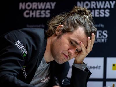  Magnus Karlsen izgubio meč zbog sata protivnika 