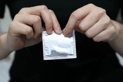  Univerzalni kondom za muškarce i žene 