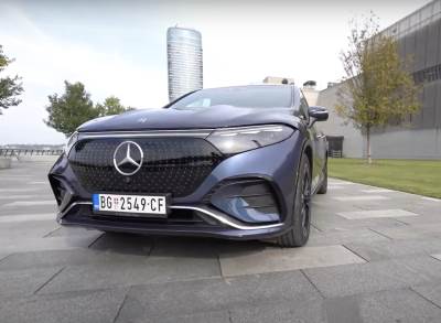  Električni mercedes EQS SUV 