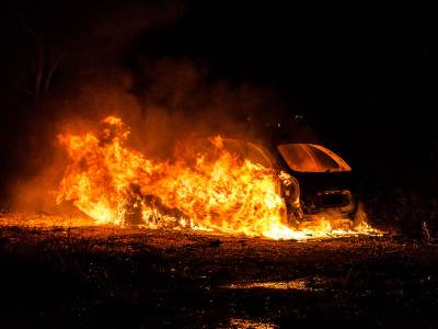  Zapaljeno auto direktora Srednjoškoskog centra Foča 
