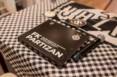  fk partizan album sa sličicama 