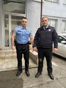  Prijedorski policajci spasili djevojku 