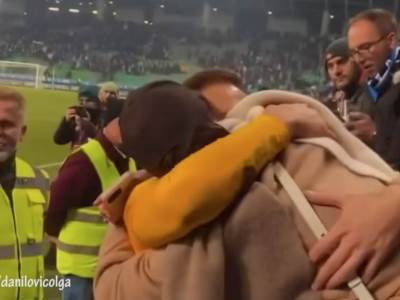  Jan Oblak i Olga Danilovic poljubac poslije utakmice video snimak 