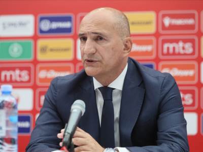  Kosta Nedeljković produžio ugovor sa Zvezdom na još četiri godine 